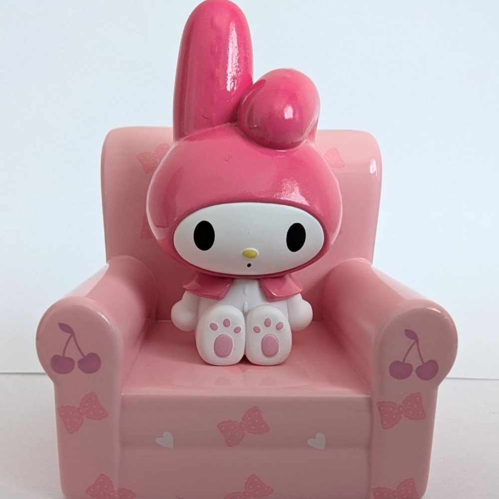 My melody and kuromi figurines